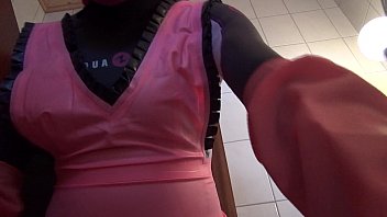 housemaid in pinkish rubbergloves