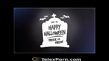 Good Halloween party to Xvideos and all the users - Telexporn